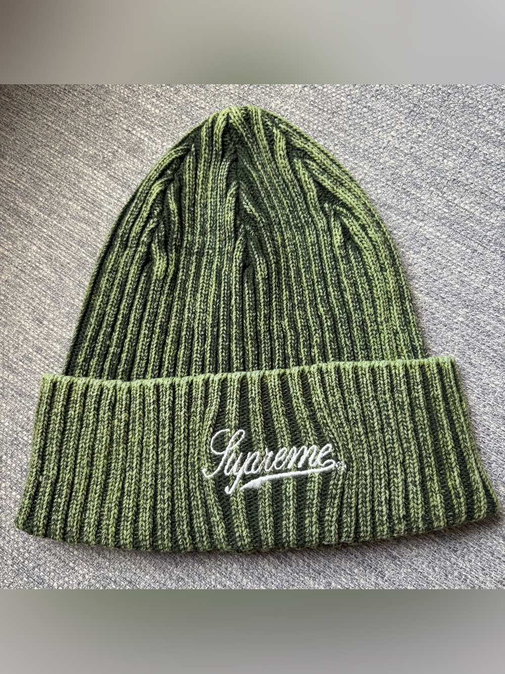 SUPREME bleached rib beanie in olive